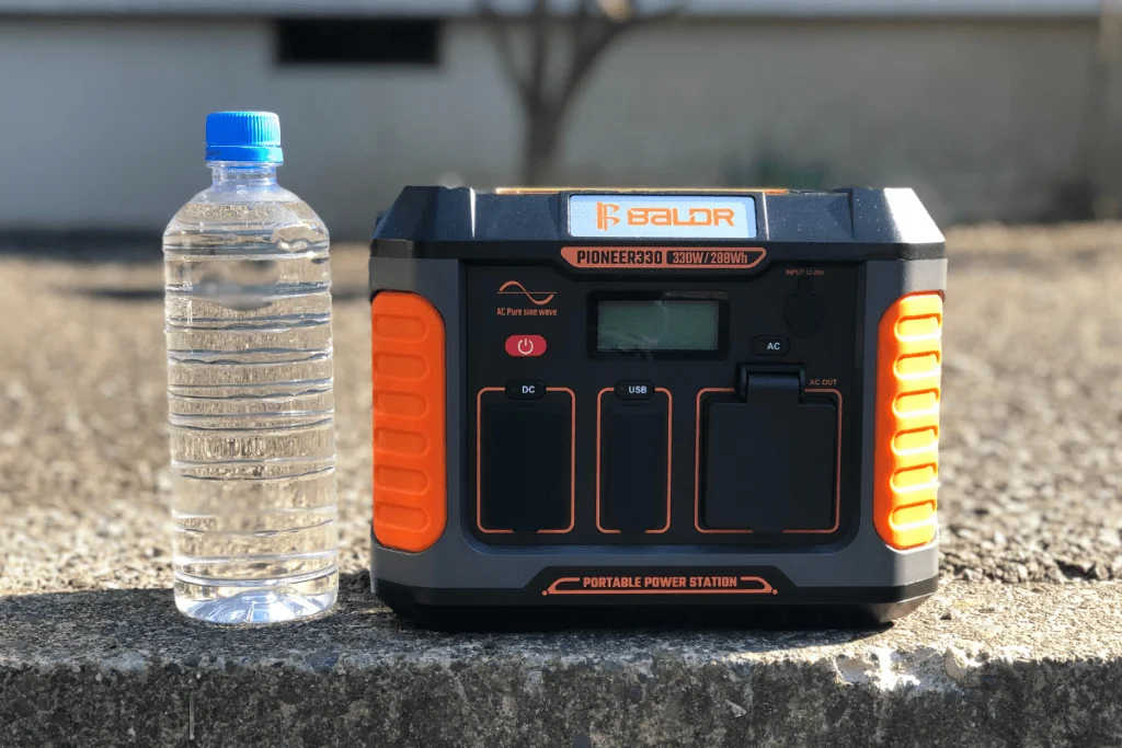 BALDR PIONEER330とペットボトルのサイズ比較